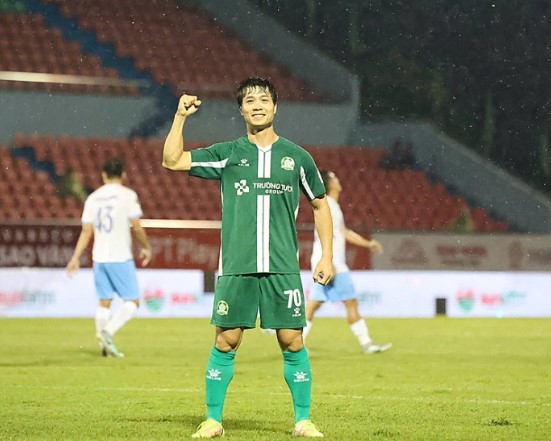 bung-no-voi-2-sieu-pham-cong-phuong-duoc-hlv-kim-trieu-hoi-len-tuyen