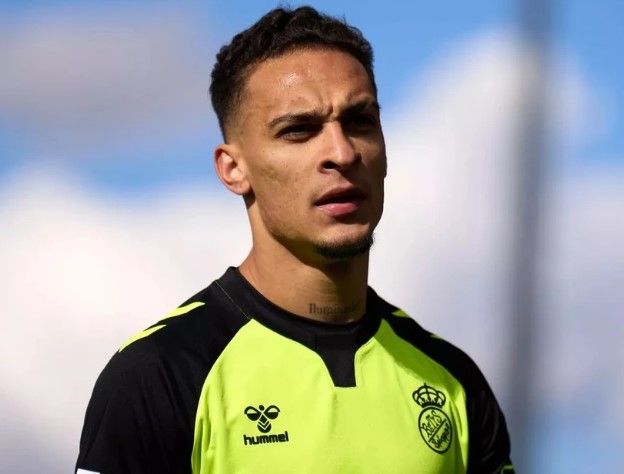 man-united-san-sang-ban-dut-antony-chap-nhan-bi-lo-nang