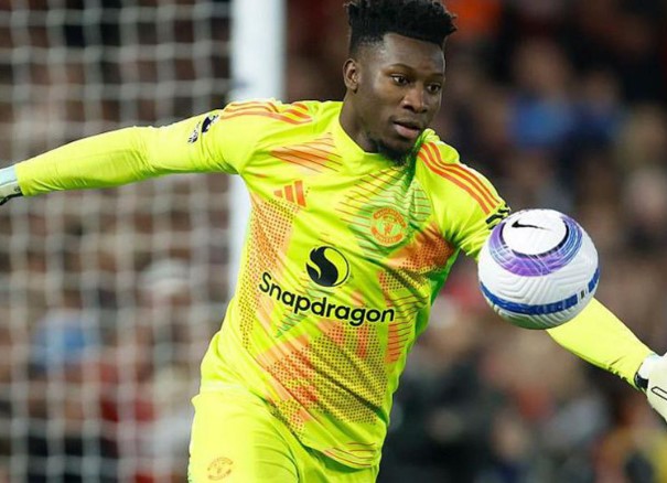 onana-tinh-chay-khoi-mu-de-nhan-luong-khung-he-lo-ben-do-moi