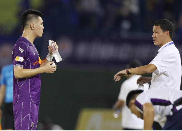 tien-linh-nguy-co-bi-hlv-kim-gach-ten-khoi-dt-viet-nam-vi-khong-nghe-loi-hlv