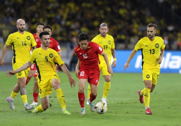 malaysia-lo-so-dt-viet-nam-se-tang-cuong-nhieu-ngoi-sao-nhap-tich