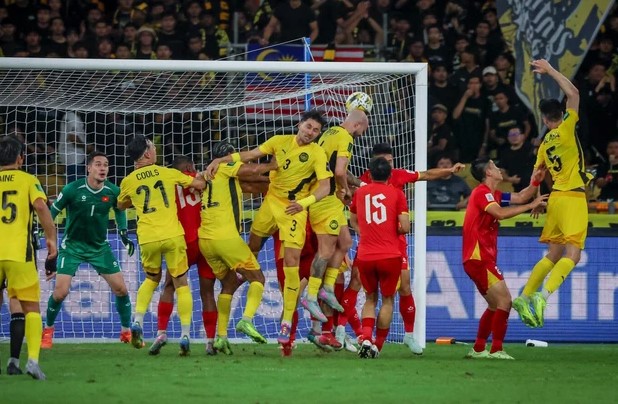 chinh-thuc-afc-ra-thong-bao-ve-kha-nang-malaysia-bi-xu-thua-tran-gap-dtvn