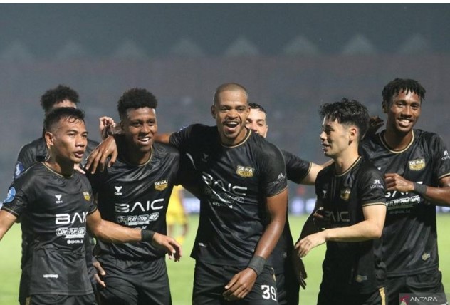 indonesia-co-thay-doi-lich-su-ve-ngoai-binh-cau-thu-ban-dia-het-cua-choi-bong