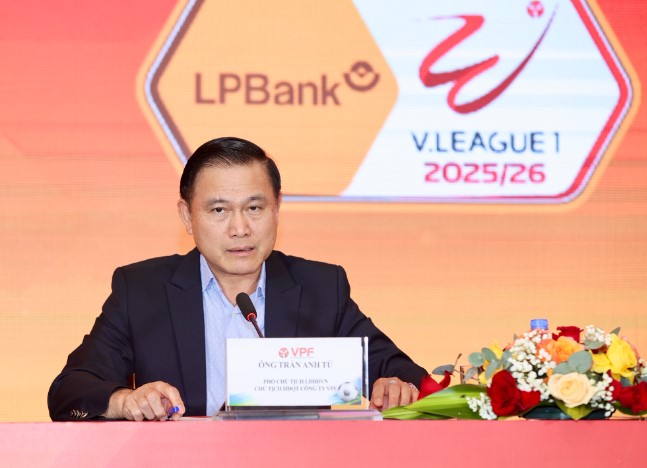 sep-vpf-che-thang-trong-tai-v-league-1-so-nguoi-phu-thuoc-vao-var-thieu-chu-dong