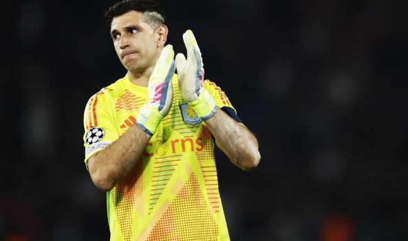 dat-thoa-thuan-voi-aston-villa-mu-van-de-tuot-mat-dibu-martinez-vi-ly-do-khong-ai-ngo