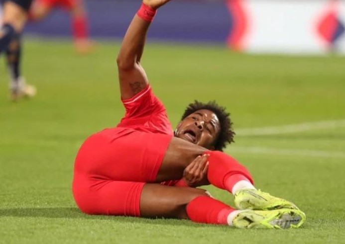 hlv-clb-nam-dinh-voi-tien-do-hien-tai-xuan-son-kho-kip-tro-lai-o-luot-di-v-league