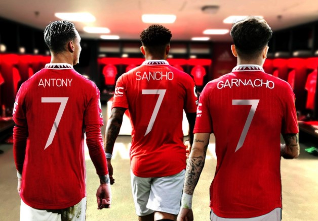 mu-choi-tat-tay-ban-6-cau-thu-de-chieu-mo-donnarumma