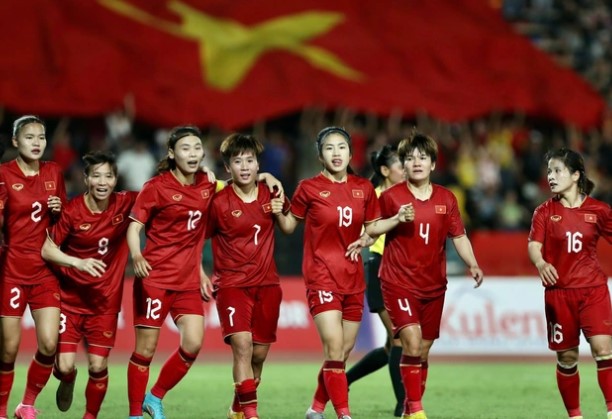 hlv-mai-duc-chung-dt-nu-viet-nam-khong-co-ngoi-sao-chi-co-1-tap-the-doan-ket