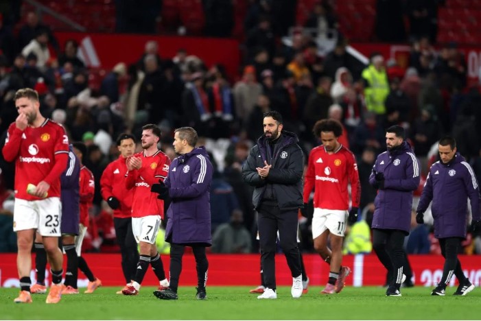 cdv-m-u-doi-sa-thai-amorim-de-don-maresca-ve-thay-the